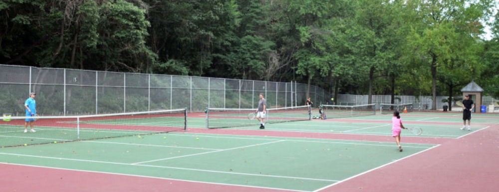 Forest Park Tennis Courts (Forest Park)