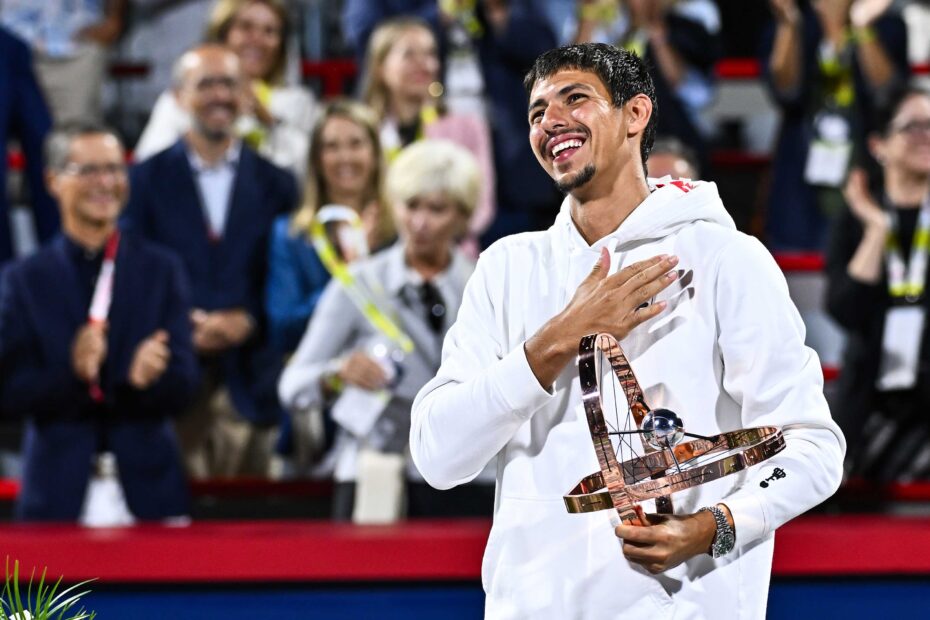 Alexei Popyrin with trophy after winning the National Bank Open in Montréal - August 13, 2024.