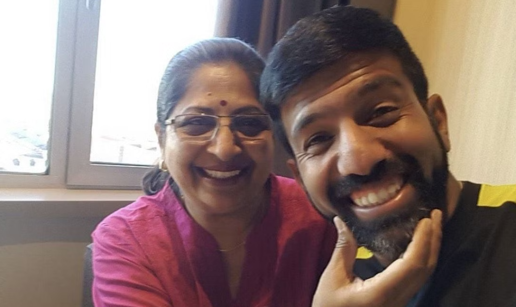 Rohan Bopanna with Mother Malika Bopanna